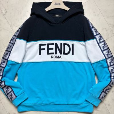 未使用級/XL相当★ FENDI フェンディ ’22年モデル プルオーバー パーカー スウェット フーディー 刺繍 ズッカ スリーブロゴ 大きいサイズ