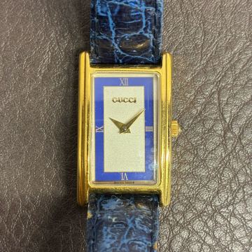 GUCCI 2600L レクタンギュラー型 レディース腕時計 ゴールド