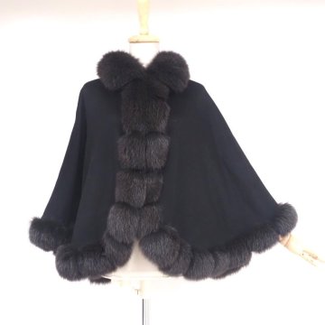 美品【 SAGA FURS ￥1000～ / 大き目サイズ 】 高級毛皮 フォックス/レッキス×カシミヤ100％ ◆ケープ(マント) 丈:63cm ◆ブラック ◆C238