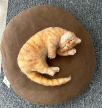 羊毛フェルト お昼寝猫ちゃん ペットフェルト