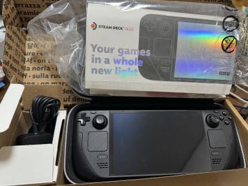 Steam Deck OLED 512GB ＋ 専用ケース ＋ 保護フィルム付き