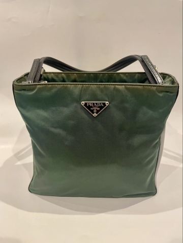 【1円〜】PRADA プラダ ナイロン　ショルダーバッグ 斜め掛け　グリーン系 S186