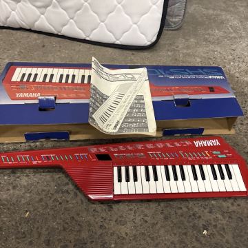 YAMAHA ヤマハデジタルキーボード　WITH MIDI SHS-10R 当時物　現状品