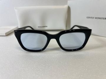 GENTLE MONSTER ジェントルモンスター サングラス　伊達メガネ　アイウェア　HOVO