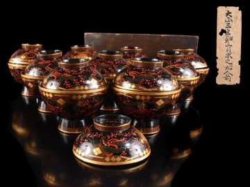 【雲】某収集家放出品 時代 漆器 梅金蒔絵吸物椀 9客 直径9.5cm 箱付 古美術品(秀衡塗懐石料理道具)AY5651 OTmjuy