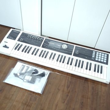 ★動作OK★ Roland ローランド キーボード シンセサイザー FA06 61鍵盤 ホワイト