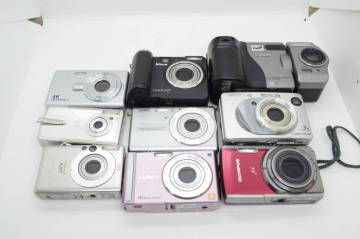 ★☆デジカメ　まとめ　canon IXY 50 panasonic LUMIX OLYMPUS μ nikon coolpix sony Cybershot casio EXILIM 動作未確認　9台☆★