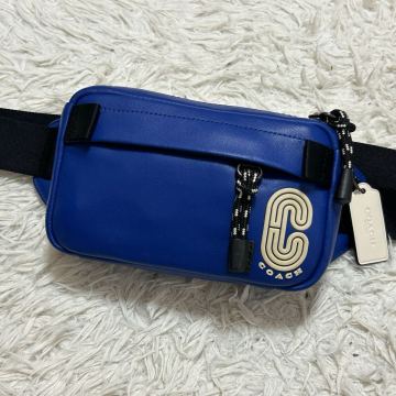 1円【未使用級】COACH コーチ ウエストポーチ Cパッチ ボディバッグ クロスボディバック メンズ ショルダー ブルー 青 現行 斜め掛 レザー