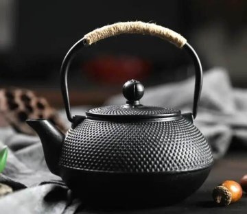 南部鉄器 鋳鉄急須 茶壺 水壷 煮茶壷 鉄瓶 茶こし付き 鉄分補給 提梁壺 茶道具1.2L 手作り 鉄やかん ih調理器 直火 対応 zchw0202