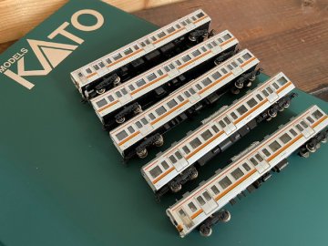 ■KATO カトー Nゲージ 211系0番台 5両セット 共通車両ケース付き★