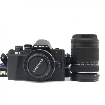1円〜 OLYMPUS オリンパス OM-D E-M10II ミラーレス一眼カメラ レンズ2点 ケース付 動作確認済 現状品 3950994