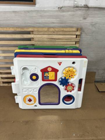 日本育児製、ミュージカルキッズランドDX、珍しい色おもちゃと携帯無し、多数色６枚、美品中古品格安