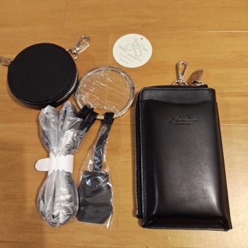 スマホショルダー　ショルダーバッグ　キーリング　ミニポーチ付き　黒　ブラック　定価3520円　カードケースショルダー　ポシェット　