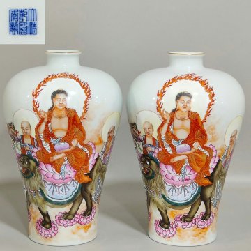 ◆羽彰・古美術◆Y0755清時代 乾隆年製 粉彩人物故事羅漢図題詩梅瓶一対・古陶磁器 ・珍品旧蔵・古賞物・時代物
