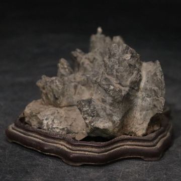 時代　鑑賞石　水石　太湖石　/　天然石　自然石　検索：　姿石　遠山石　　盆石　盆栽　.B1004