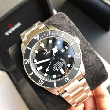 TUDOR チューダー PELAGOS 自動巻き 腕時計 メンズ ウォッチ 高級 ステンレス 紳士用 黒系 M25600TN-0001