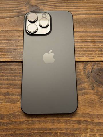 【中古】Apple iPhone 16 Pro Max 256GB ブラックチタニウム AppleStore購入品【送料無料】