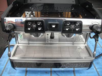 エスプレッソマシン　チンバリ　M24　水道直結式　単相２００V　cimbali