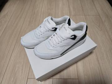 2025年購入 超美品 SAINT LAURENT サンローラン メンズ スニーカー BUMP ホワイト グリーン 白 緑 EU43 27 27.5 新宿伊勢丹メンズ館購入