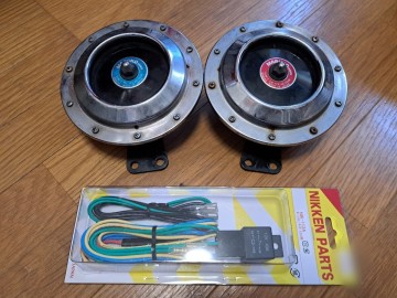 マルコホーン 12V 当時物 115db ニッケン ホーン リレー 12V 新品付き MARUKO 音量音質はデカイです 動作確認済み 綺麗です