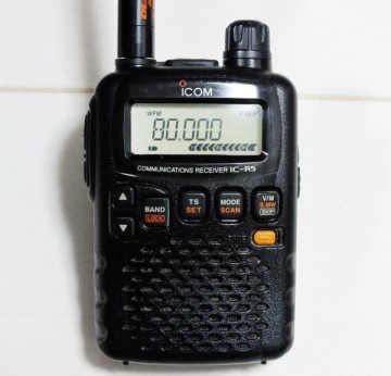 アイコム　高性能広帯域レシーバー　IC-R5　0.1～1309MHz
