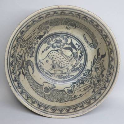 「都内コレクター所蔵品」ベトナム（越南）時代古陶　安南染付鰐魚花魚紋大鉢　安南焼　東南アジア古陶器　lot:11716