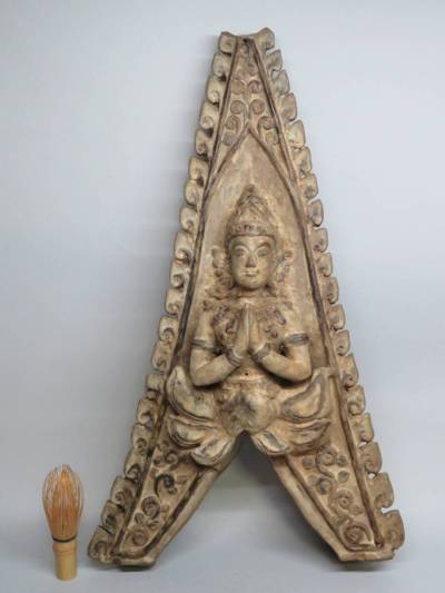 「都内コレクター所蔵品」タイ古陶磁　スコータイ時代　陶器製　鉄絵浮彫菩薩像建築装飾　置物 スワンカローク◆発掘品 lot:11729