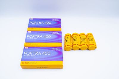 Kodak フィルム 期限切れ 未使用　ブローニー コダック　ネガ　220 ブローニーフィルム 未使用 冷蔵庫 PORTRA 400 Professional 19本