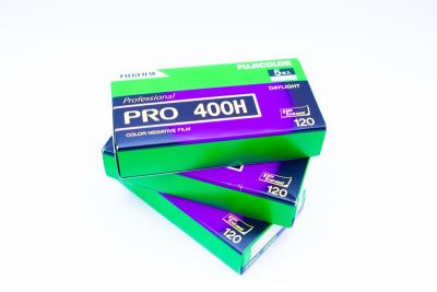 FUJIFILM フィルム 期限切れ カラー ネガ　絶版　ブローニー　120 15本　 コダック　PRO 400H 未使用　未開封　冷蔵庫　中判　 