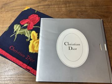 【1円〜】Christian Dior クリスチャンディオール シルクスカーフ 花柄 ネイビー×レッド×イエロー 手巻きロールヘム イタリア製 箱付き 