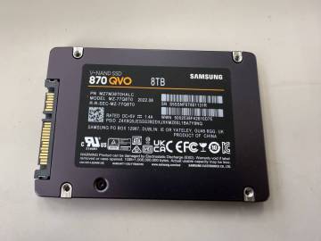☆美品1円より！　SAMSUNG SATA 8TB MZ-77Q8T0 大容量☆