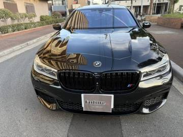 希少Mスポブラックコンプリート　G11 BMW 750i Mスポーツpkg業者AA評価4.5の高評価　エアサス交換しました！オートローン可能