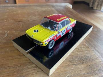 スロットカー1/32　SPIRIT BMW2002 　ヴィンテージ