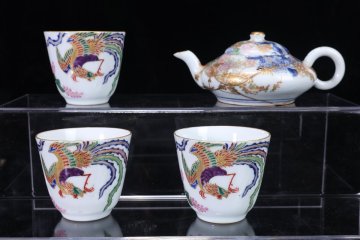 【珍品堂】1円から YY-05 初代 宮川香山 真葛香山 急須 色絵金彩 花草紋 希少 茶器 大日本 幹山 製 幹山伝七 色絵金彩 桐鳳凰紋 煎茶碗三客