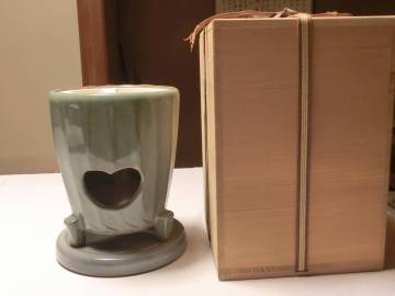 【F未使用 常滑焼 谷川菁山 青磁 涼炉 炉台付】煎茶道具 在銘 共布 共箱