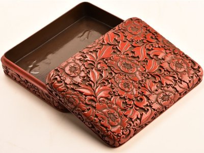 【流】古美術品 時代 堆朱花彫り長方箱 UC974