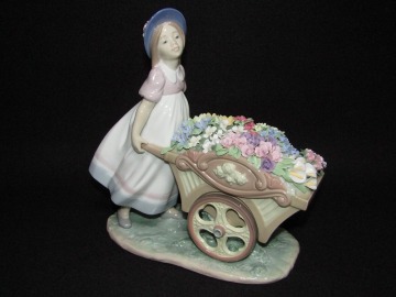 LLADRO リヤドロ 可愛いお花屋さん 置物 6521 フィギュリン リアドロ 陶器 人形 kl07-6040[VOX]