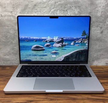 1円～ ●Apple MACBOOK PRO 2021 A2442 / Apple M1 Pro / メモリ 32GB / SSD 1TB / 14インチ / macOS Tahoe 26.0.1 / シルバー