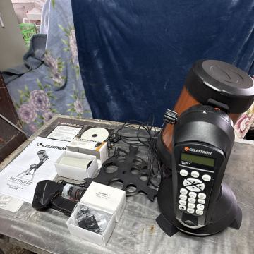 CELESTRON「NEXStar SE」望遠鏡でしょうか★当方全く分からないので詳しくは写真を　その代わりジャンクでお安く！