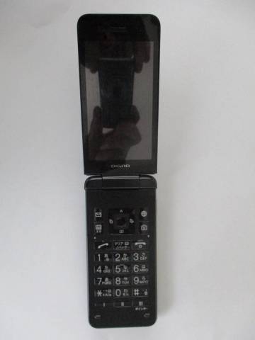 携帯電話　DIGNO　A２０３KC
