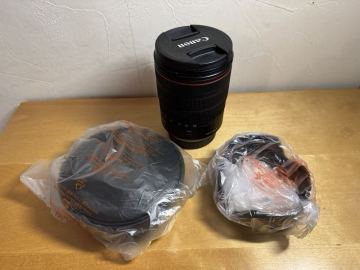 CANON RF 24mm - 105mm F4 L IS USM キャノン　レンズ