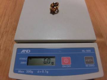 ①つぶし用　K１８刻印　ピアス他　約６ｇ