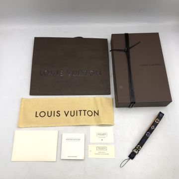 BJm005I 60 箱付き Louis Vuitton モノグラム マルチカラー ドラゴンヌ テレフォンヌ ノワール 携帯ストラップ PVC レザー 保存
