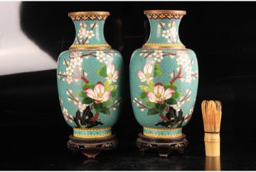 [URA]中国美術/花蝶文七宝花瓶一対/H29.3cm/4-11-41　(検索)骨董/七宝焼/壷/花瓶/花器/花生/花入/唐物/古玩/中国