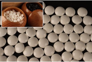 [URA]天然本蛤・那智黒石35号碁石/20-11-6 (検索)骨董/囲碁/碁笥/碁石/雪印/月印/華印/スワブテ/スワブデ