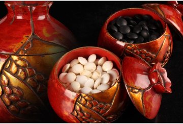 [URA]漆塗柘榴形碁笥/天然本蛤・那智黒石33号碁石/4-11-107　(検索)骨董/囲碁/碁笥/碁石/雪印/月印/華印/スワブテ/スワブデ