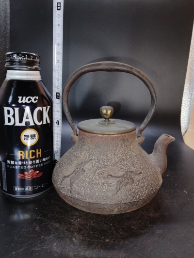 釜師　白肌　小振り　鉄瓶 煎茶道具 茶道具 時代物 急須 茶器 銅蓋 龍文堂 明治時代 鉄器