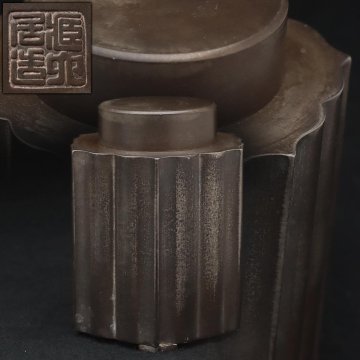 FD528 時代【蔵六居造】古錫 輪花 茶入・茶葉罐 高9.8cm 木箱附・錫稜花式茶叶罐・茶心壺・茶葉入 茶器 茶具 古金工 煎茶道具