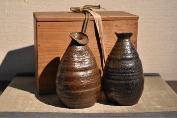 【GE】E631【コレクター所蔵品】時代 備前焼締徳利一対/日本美術 備前焼 酒器 骨董品 時代品 美術品 古美術品 ba