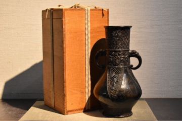 【GE】Z750【コレクター所蔵品】時代 古銅花入/中国古玩 中国美術 花瓶 銅製 骨董品 時代品 美術品 古美術品 ow